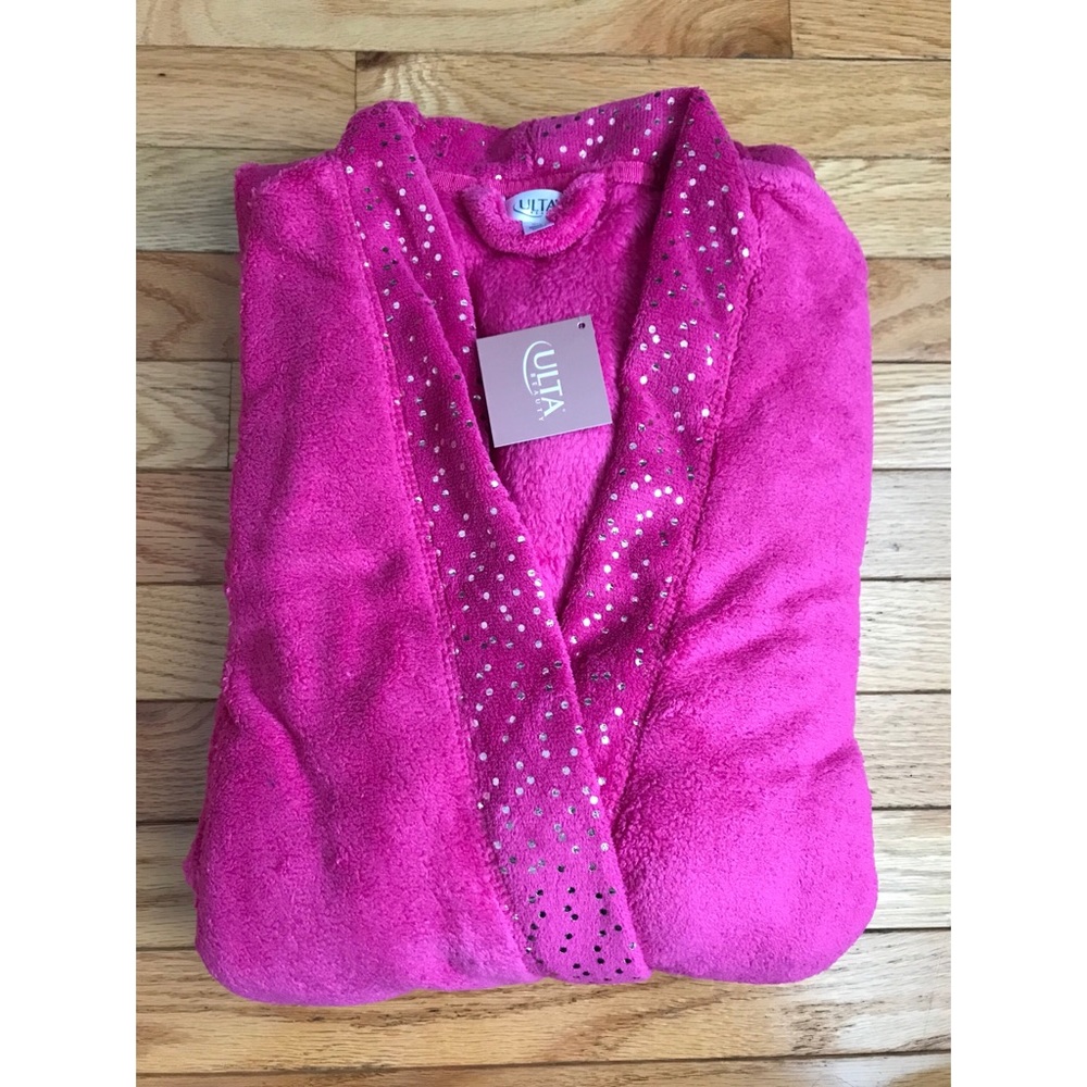 Ulta Pink Soft Plush Robe - Picture 3 of 3